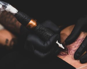 Pielęgnacja tatuaży - jak o nie odpowiednio zadbać?